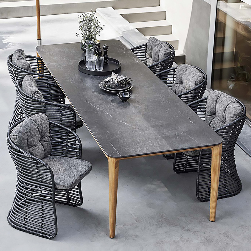 Tables And Chairs Courtyard, O - Coffee Tea Gardens ulasan dan harga